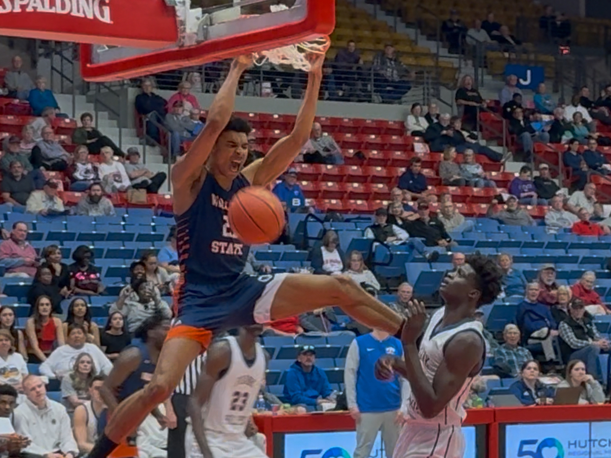 player dunks