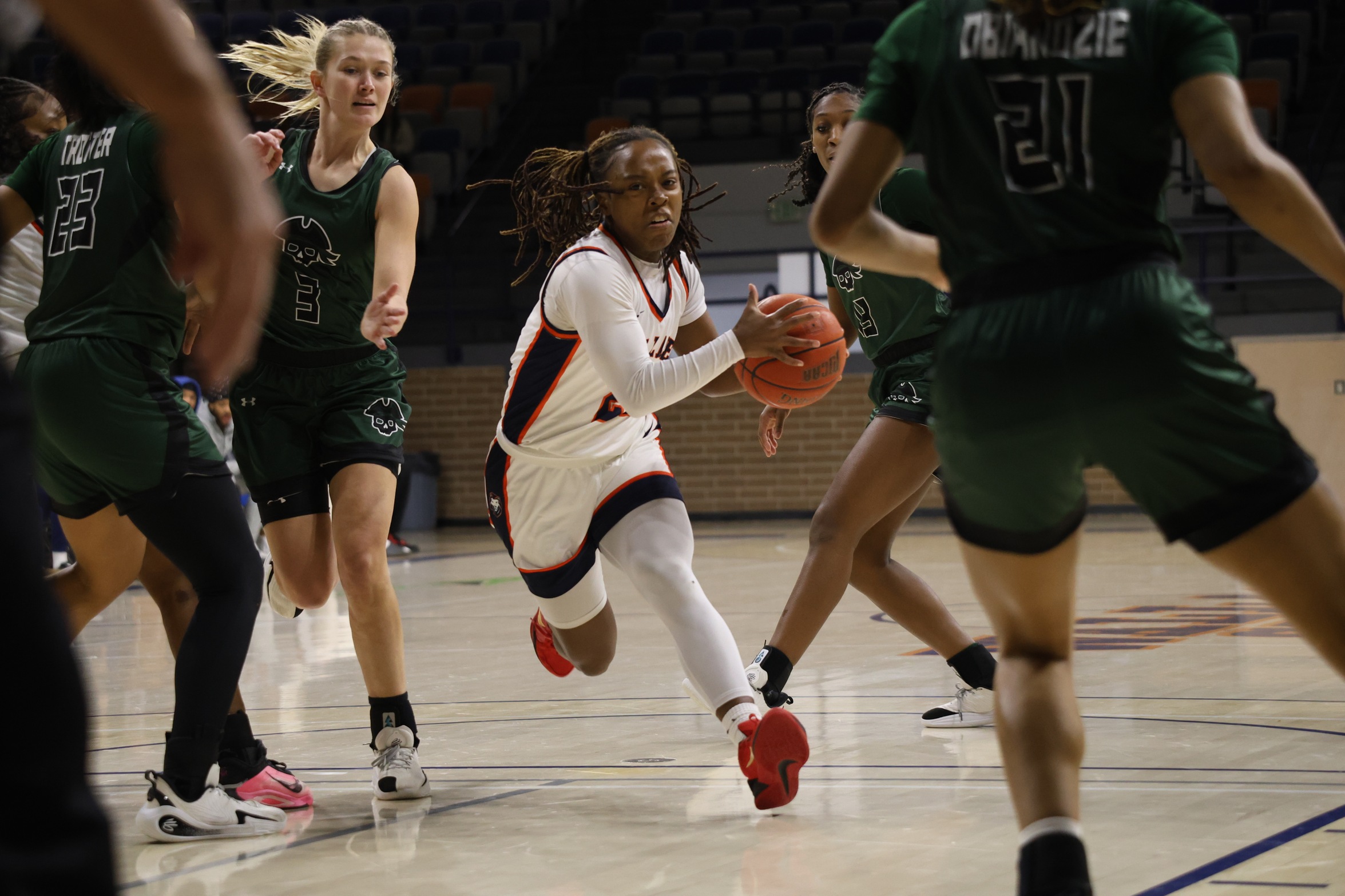 No. 7 Shelton State Slips Past No. 16 Wallace State, 45&ndash;43, in Defensive Battle
